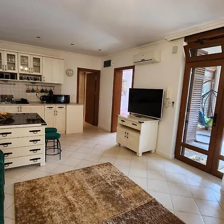 Nevena Summer By Santa Marina Apartment